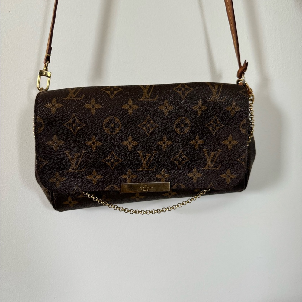 Louis Vuitton Brown Favorite Monogram MM Canvas Crossbody Bag